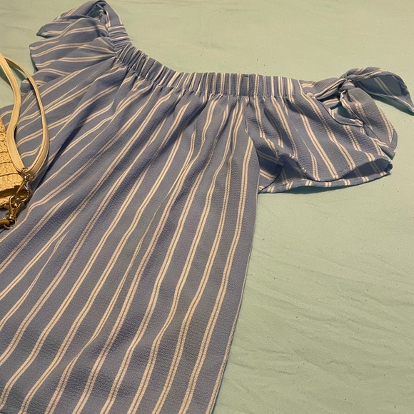 Striped Off Shoulder Top - Picture 3 of 4